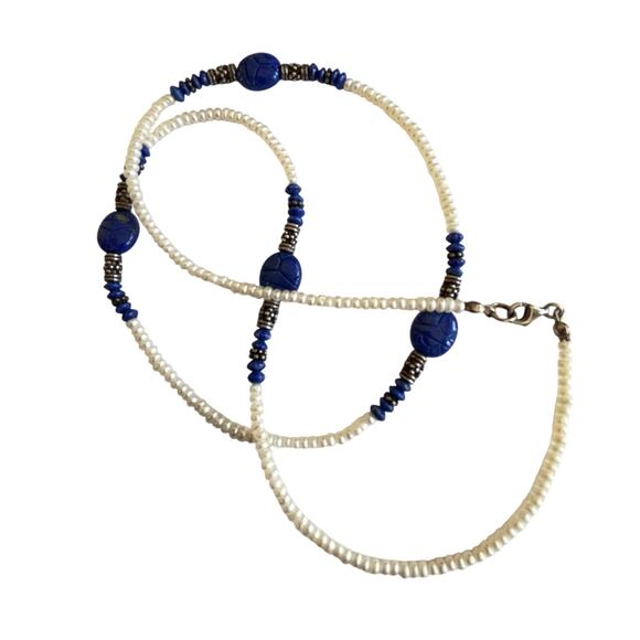 Beaded necklace carved Lapis Lazuli & Pearl beads delicate single strand - Picture 4 of 6